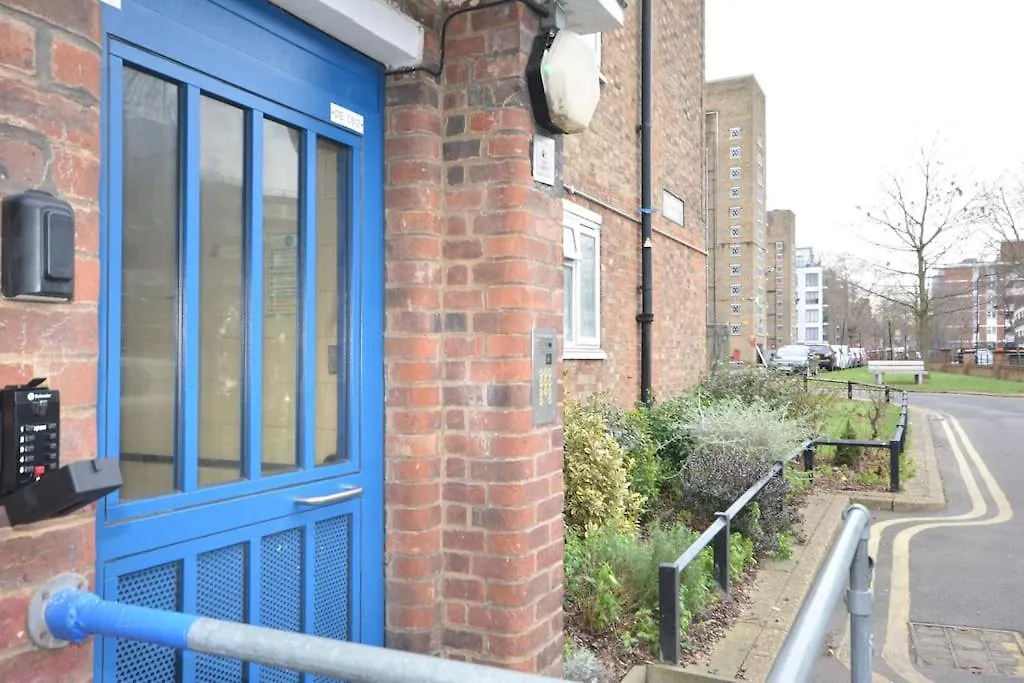 London Zone2 Classic 3 Bedroom 0*,
